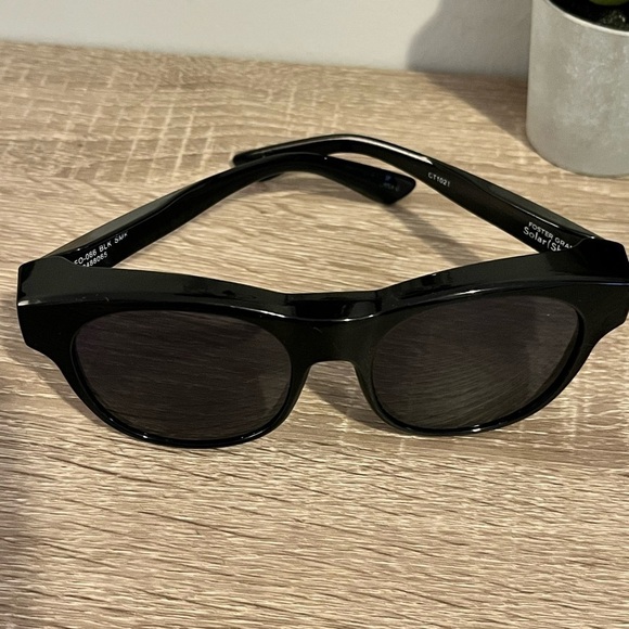 FOSTER Grant Polarized Solar Shield Sunglasses - Picture 2 of 7